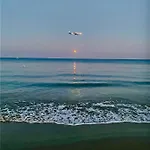 Bali 303 لارنكا